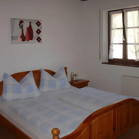 Uhlhof Apartment *
